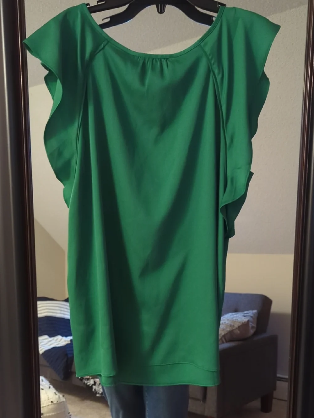 White House Black Market NWT Silky Green Ruffle Sleeve Women's Top Size M - Picture 3 of 5